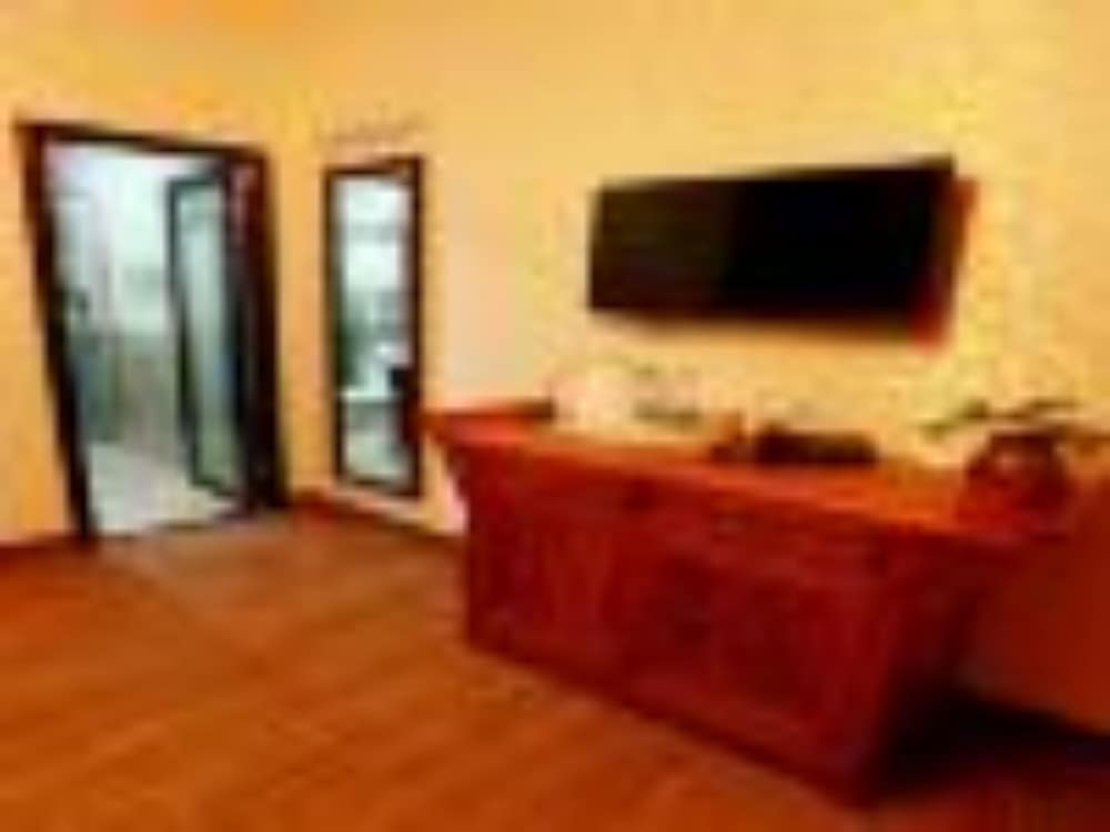 161 Lama Temple Courtyard Hotel