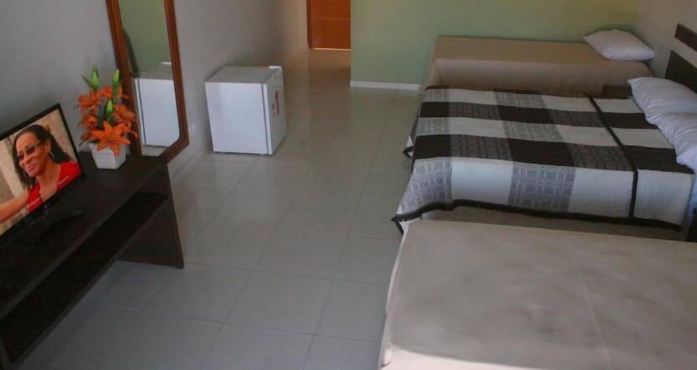 Apart Hotel Veleiros