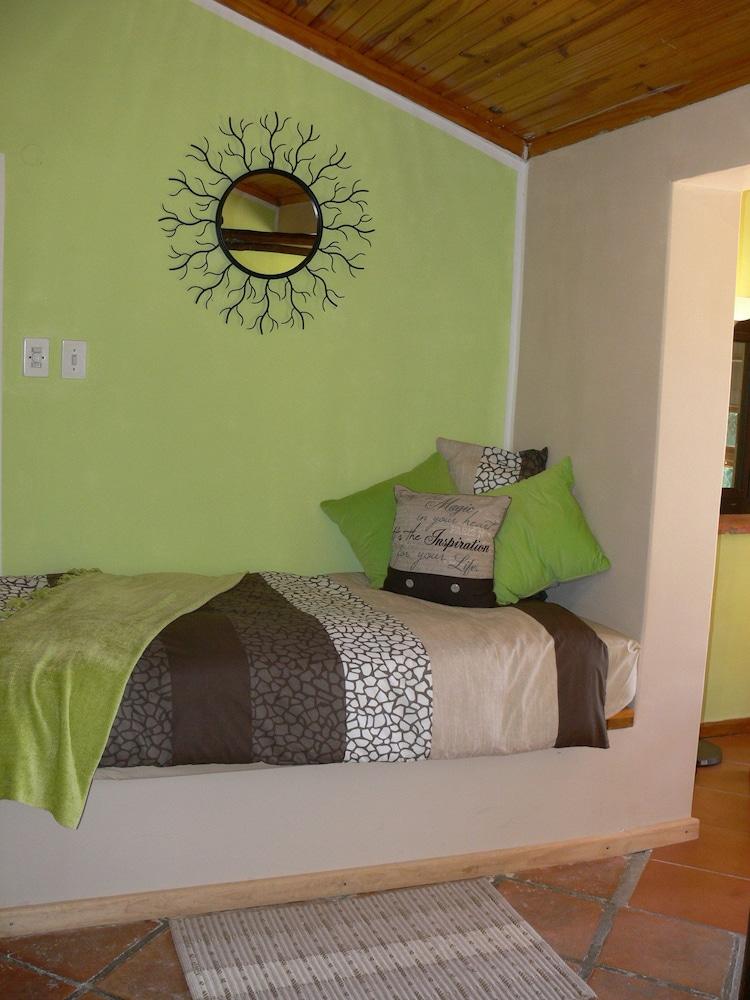 Orange Ville Guesthouse