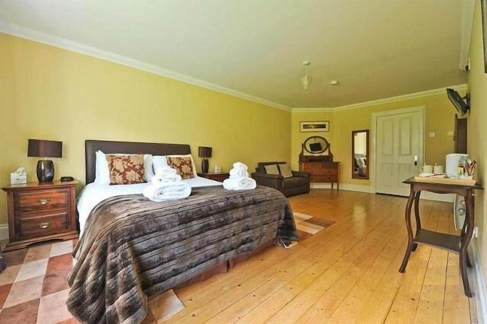 The Old School Dalleagles