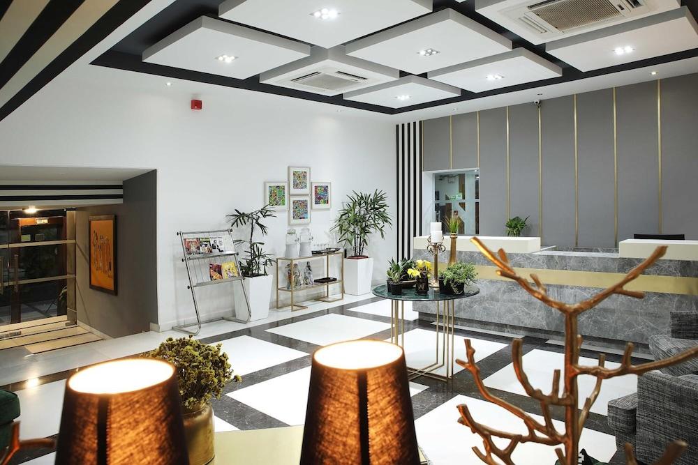 Ahuja Residency, Sunder Nagar