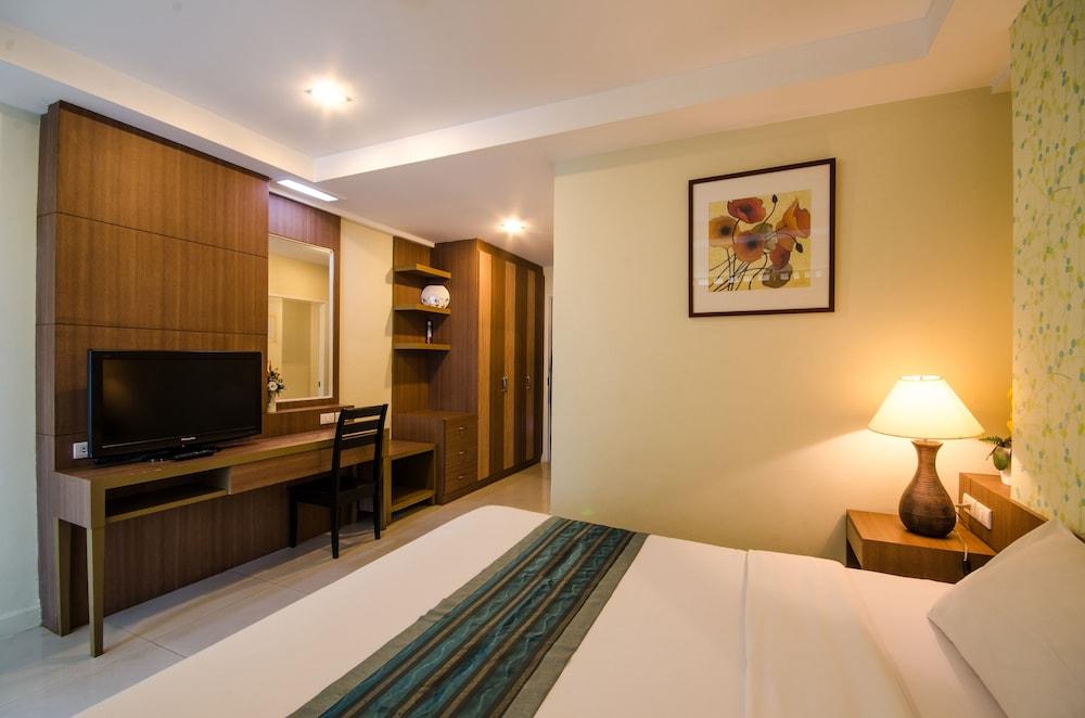 Sunday Platinum Suites