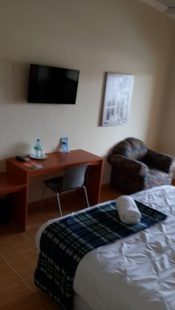 Express Inn Coronado Hotel & Camping