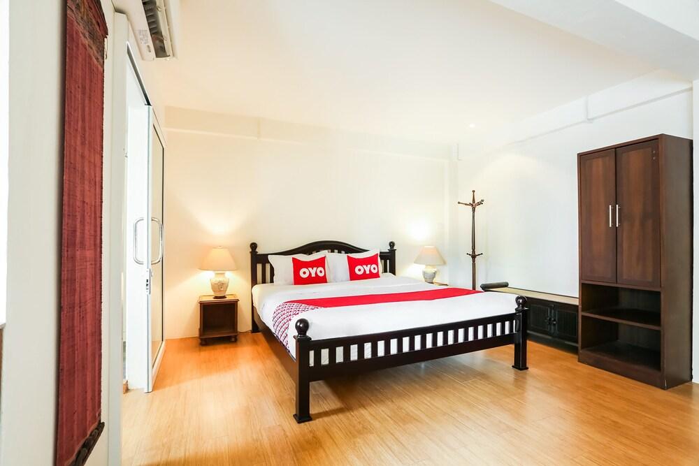 OYO 304 Seven Suns Residence