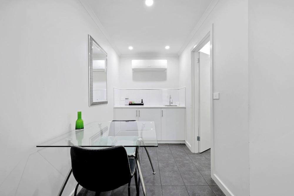 Hamilton Lonsdale Motel