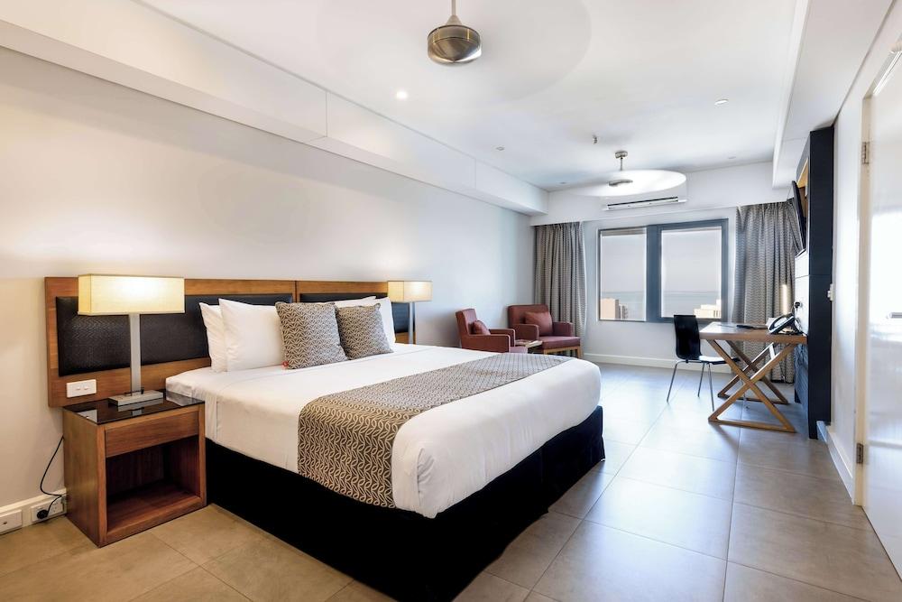 Oaks Darwin Elan Hotel