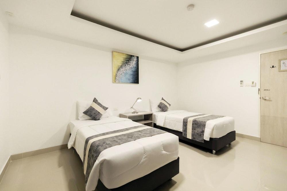 UTD 8 Hotel & Residence