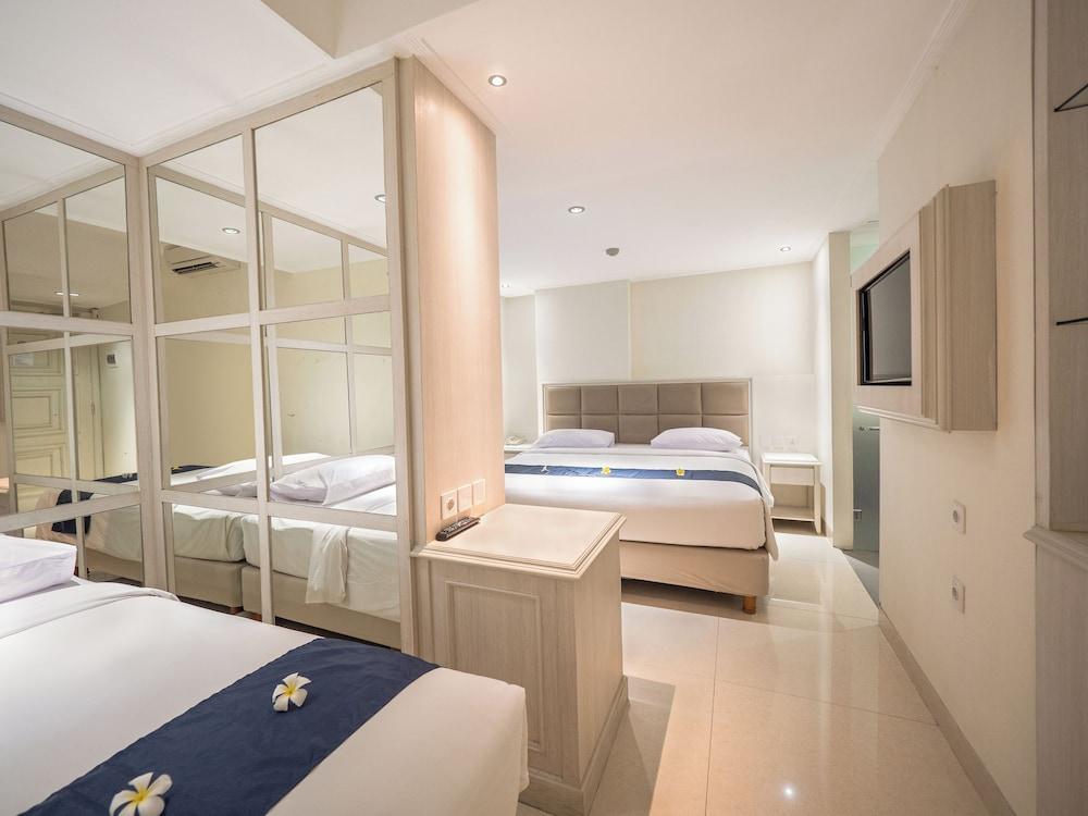 Alron Hotel Kuta Powered by Archipelago