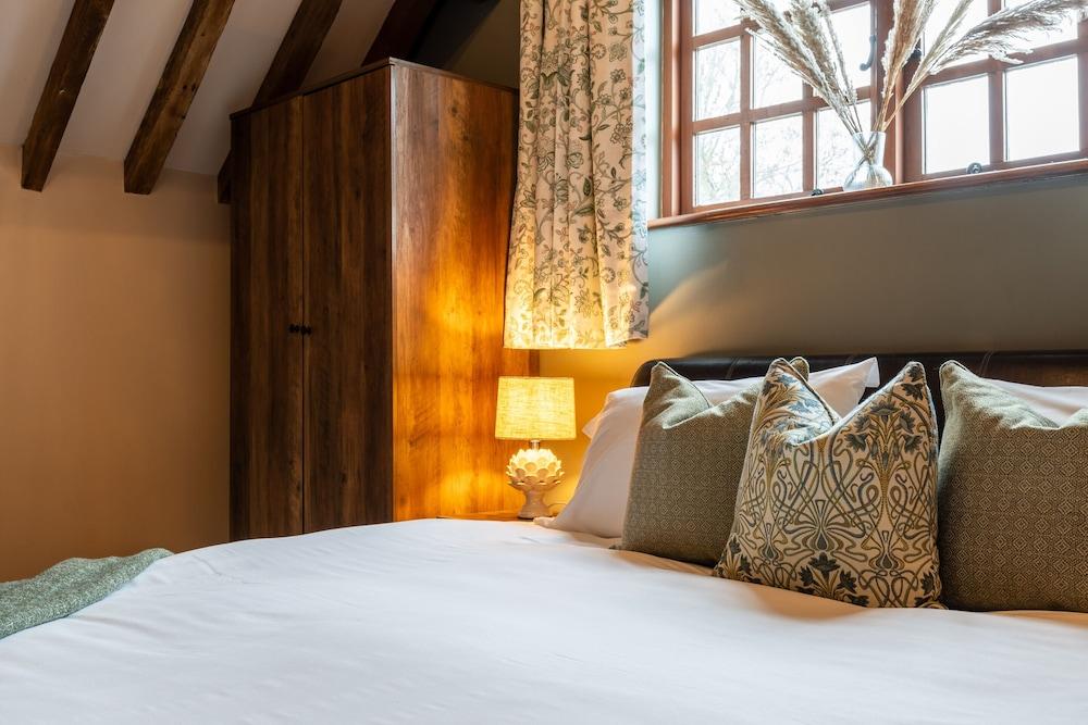 The Bull On The Green