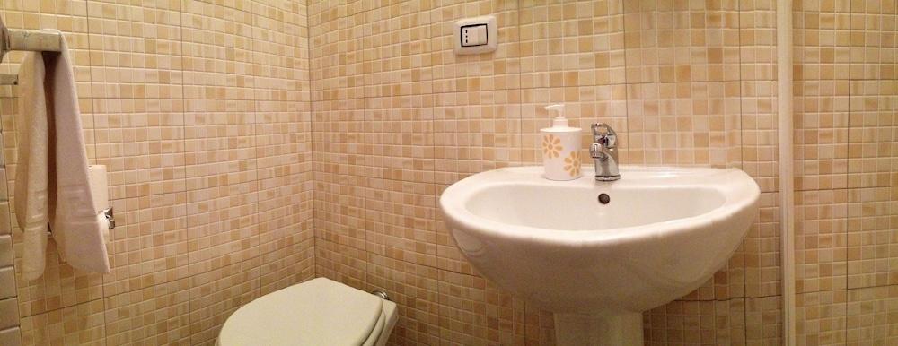 Meltin' Rome Guesthouse