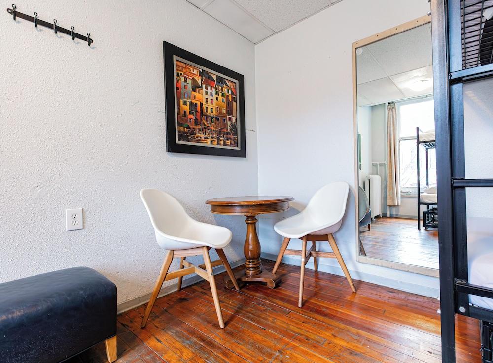 Cambie Hostel Gastown