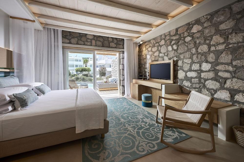 Artemis Seaside Resort