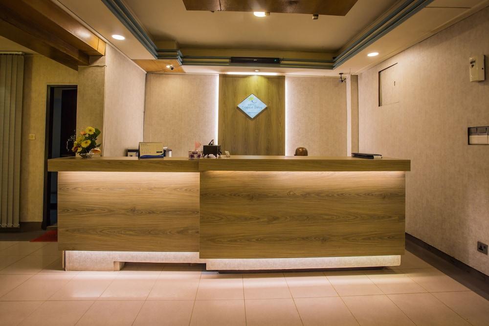 Hotel Tropical Daisy