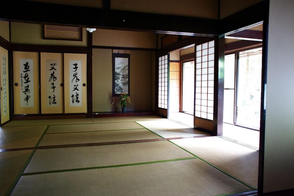 Miyama Futon & Breakfast Thatched Cottages