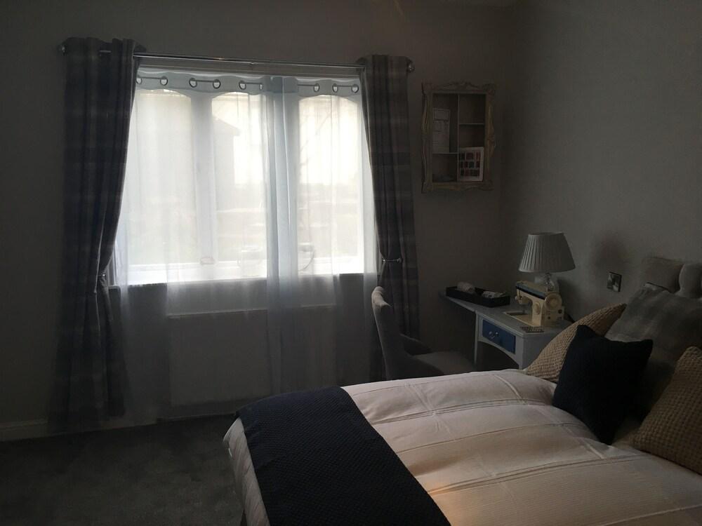 The Bluebell Inn and Lodge