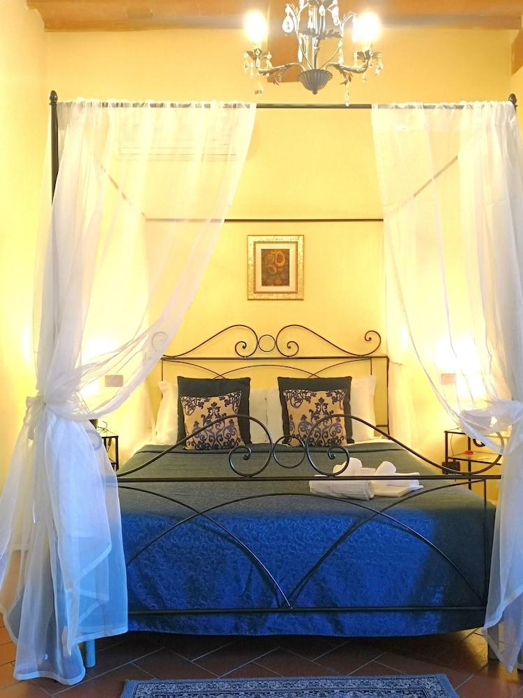 B&B Window To The Tower