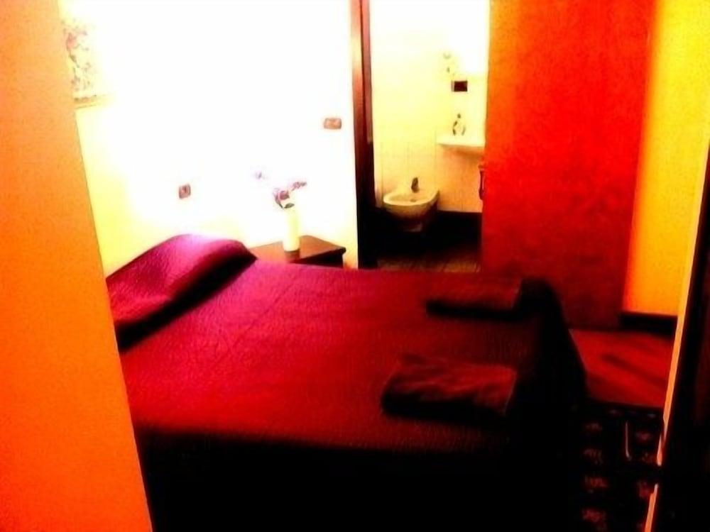 Termini Station Rooms