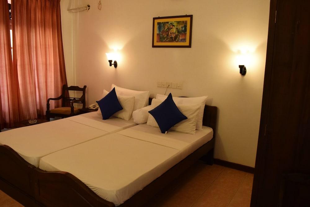 Hotel Lagoon Paradise