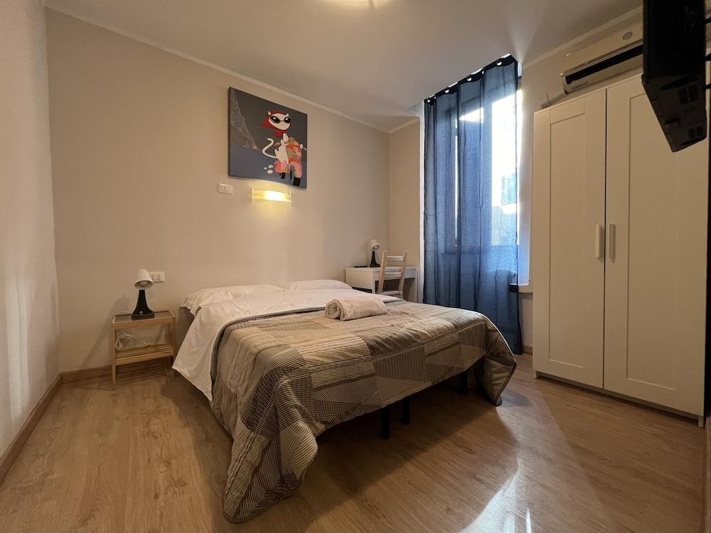 Freedom Traveller Hostel