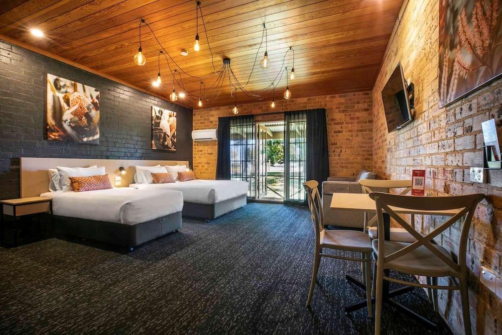 Nightcap at Macquarie Inn