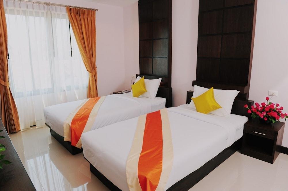 Ice Kamala Beach Hotel