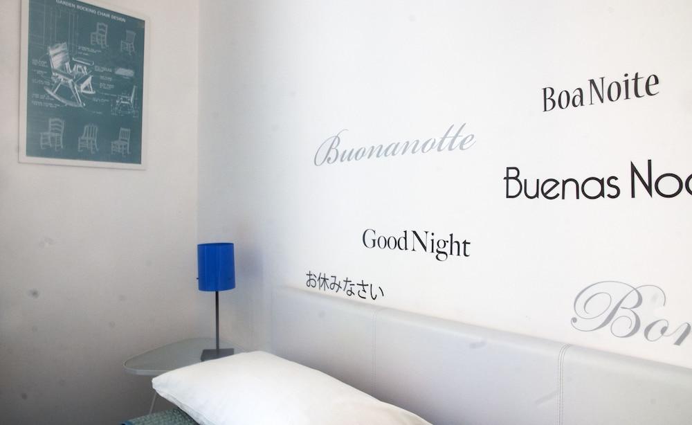 BeHouse Naples Room and Breakfast