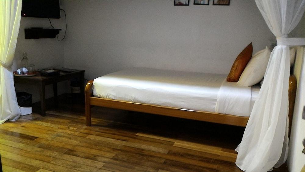 Noordin Street House