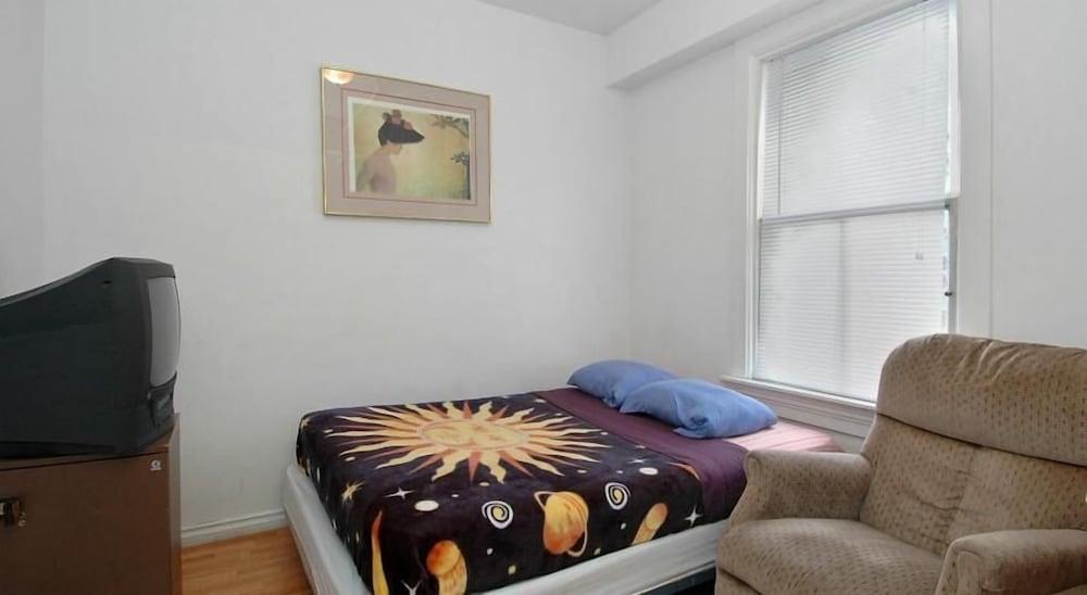 C&N Backpackers Hostel - Vancouver