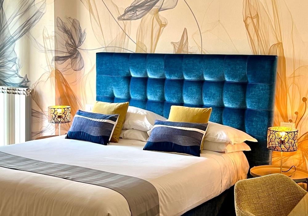 Bon Ton Design Rooms by DOT Suites