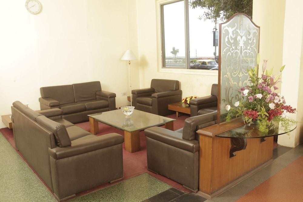 Sea Green South Hotel