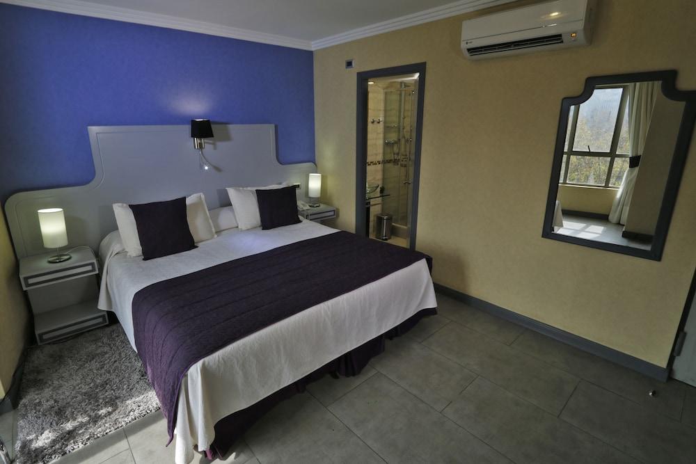 Principado Lastarria Hotel