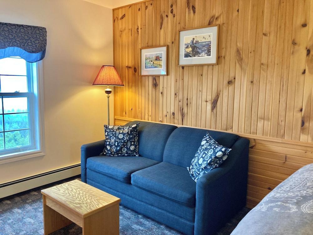 Castle Rock Country Inn