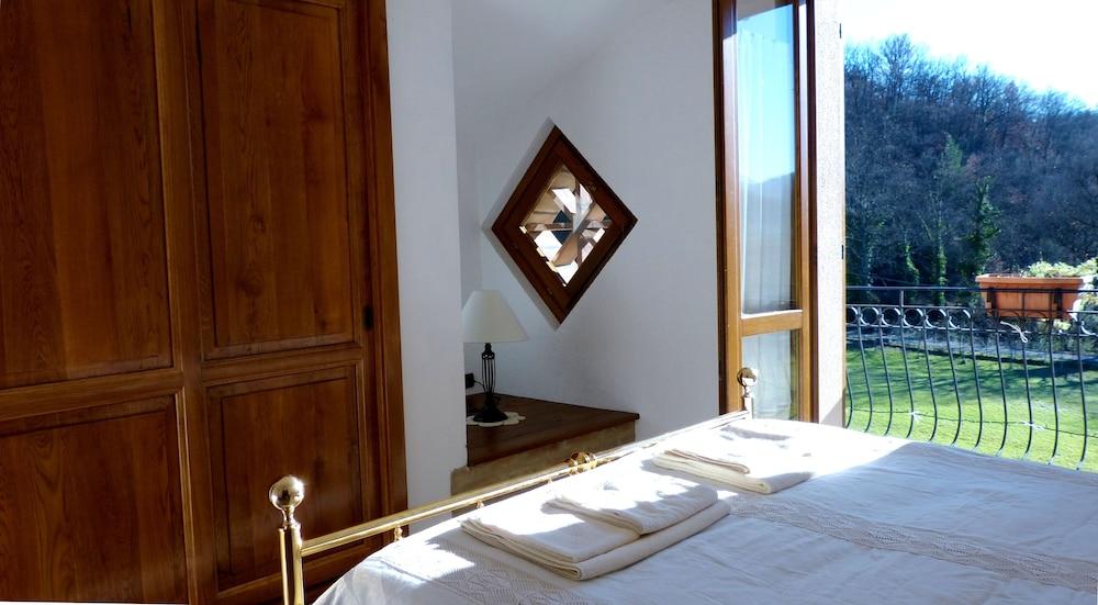 Cerqua Rosara Residence