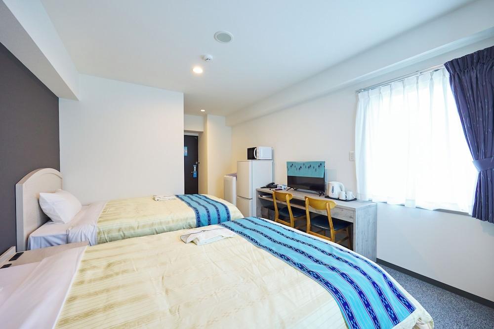 Hotel Peace Island Naha