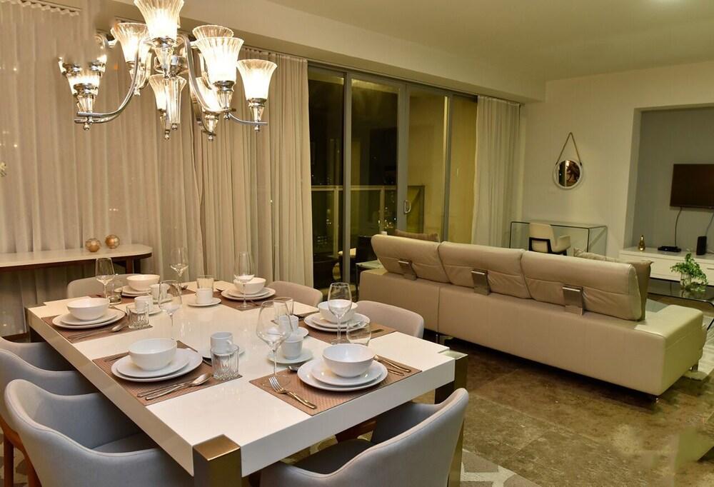 Apto. 28H vista a la Ciudad