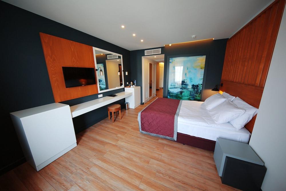 SEY BEACH HOTEL &SPA