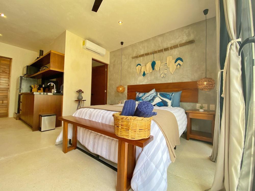 Charming and Bright Studio