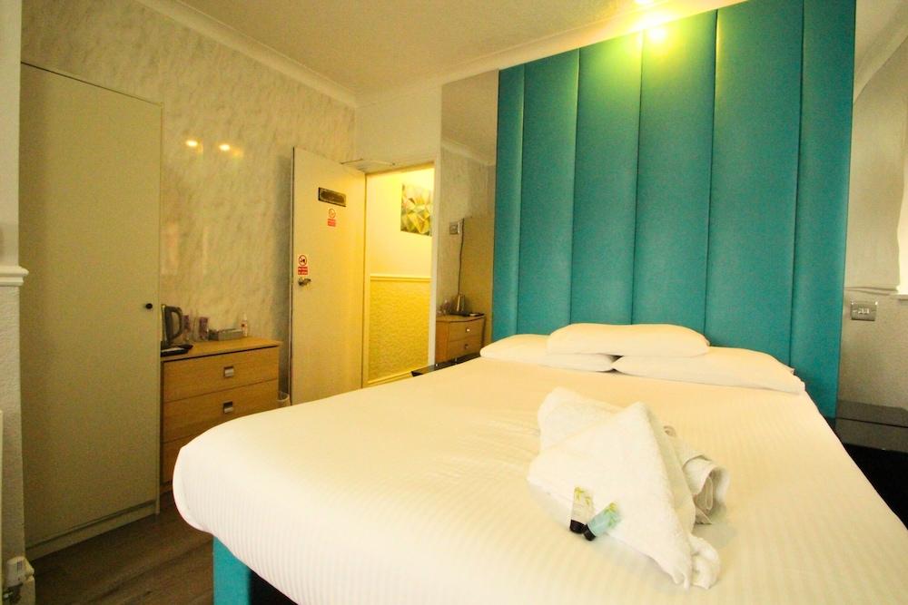 OYO Abbey Lodge Hotel