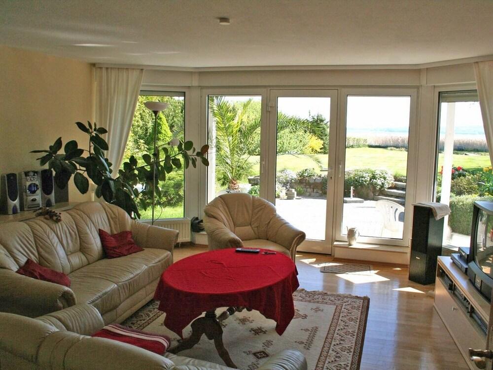 Ilonas Seeblick - Das Schilfhaus