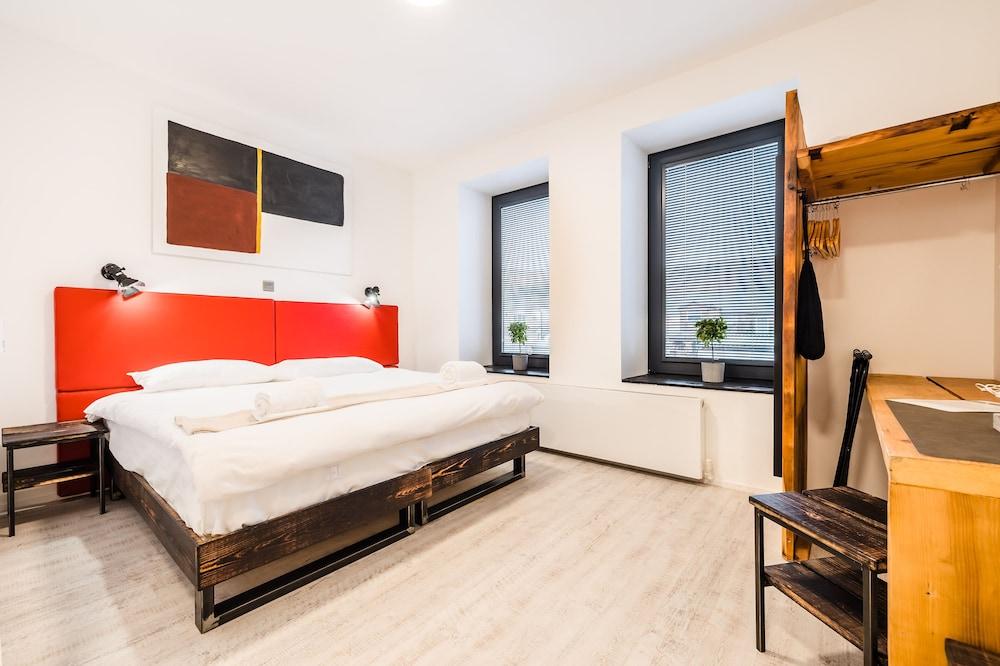 Cardiff Arms Bistro and Hotel