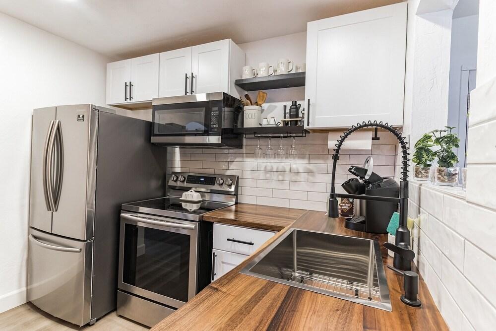 Prince Pine 3 Bedroom Cabin by Redawning