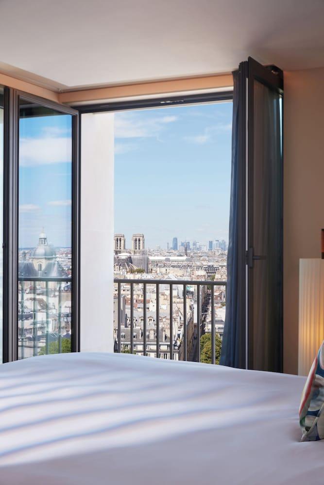 SO/ Paris Hotel