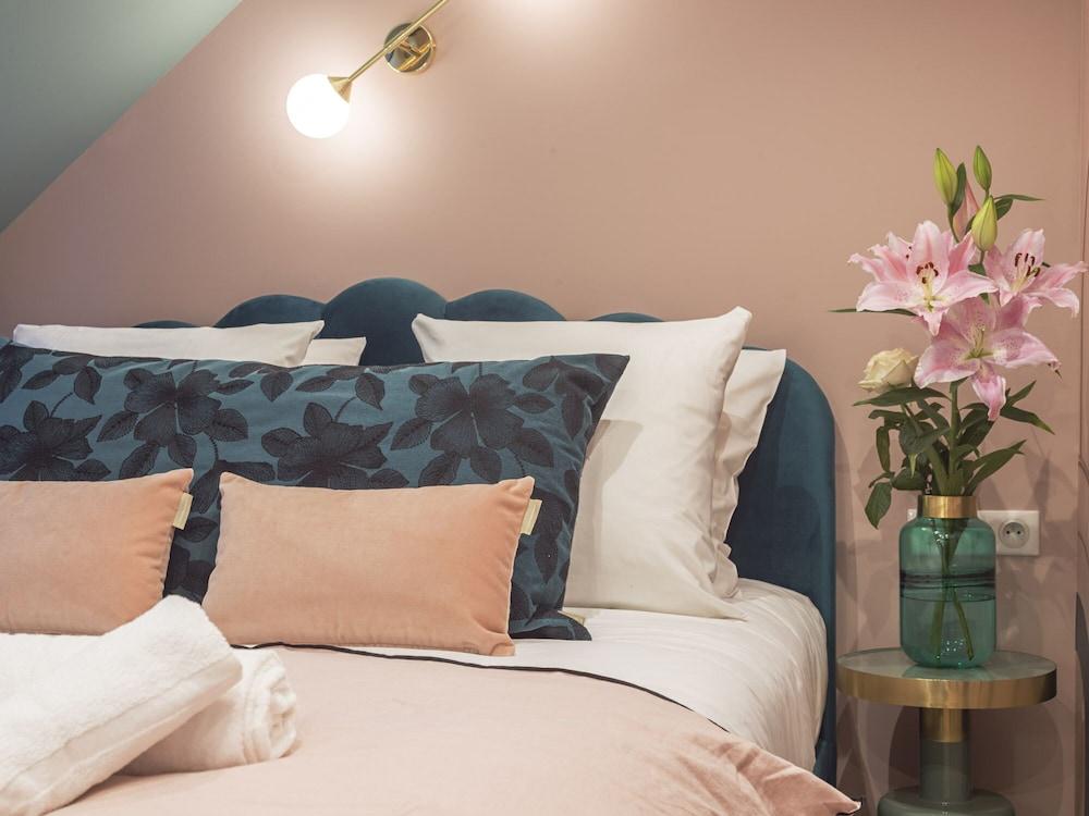 The Candy Saint Germain