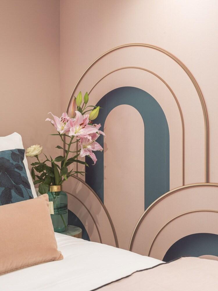 The Candy Saint Germain