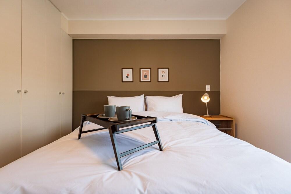 Trendy Host Alta San Isidro