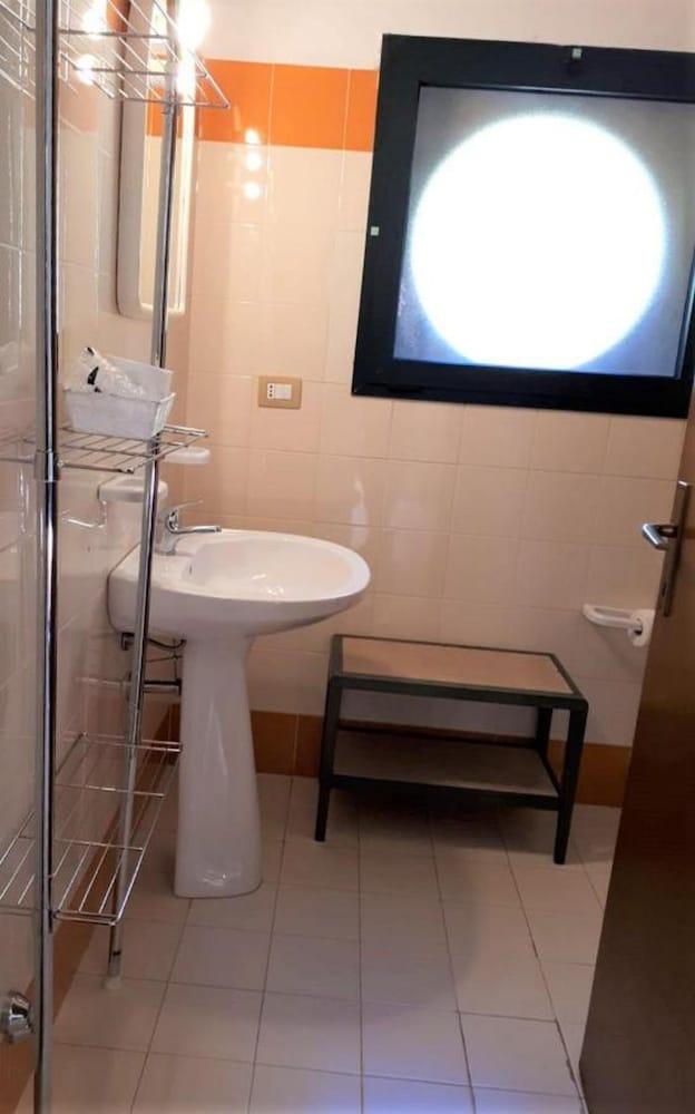 La Meta Sporting Rooms