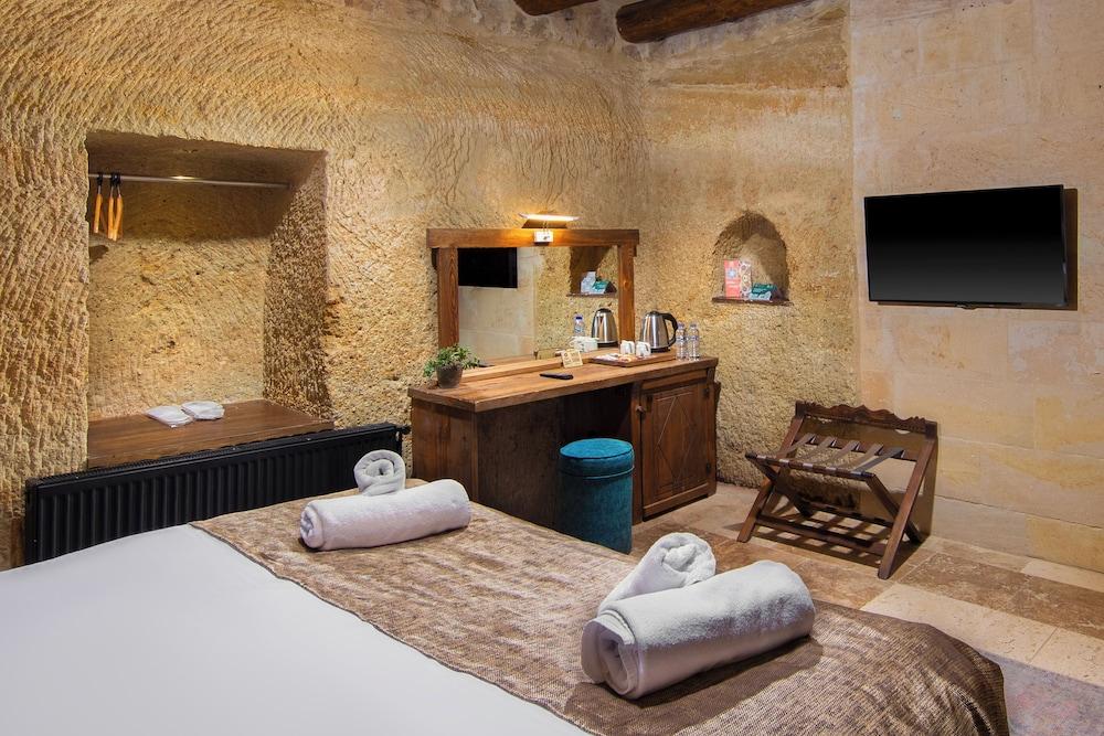 Dionysos Cave Cappadocia Hotel