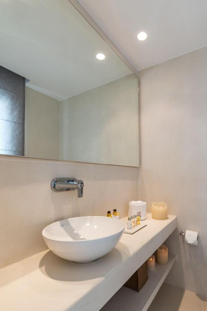 G Villa Mykonos Five Bedroom Villa