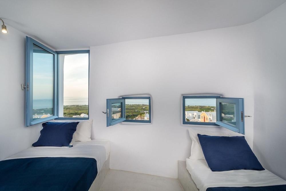 Fava Eco Suites Santorini Fava Eco Villa up to 14 pax