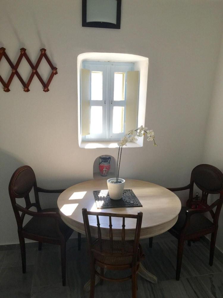 Timedrops Santorini Cycladic Villa